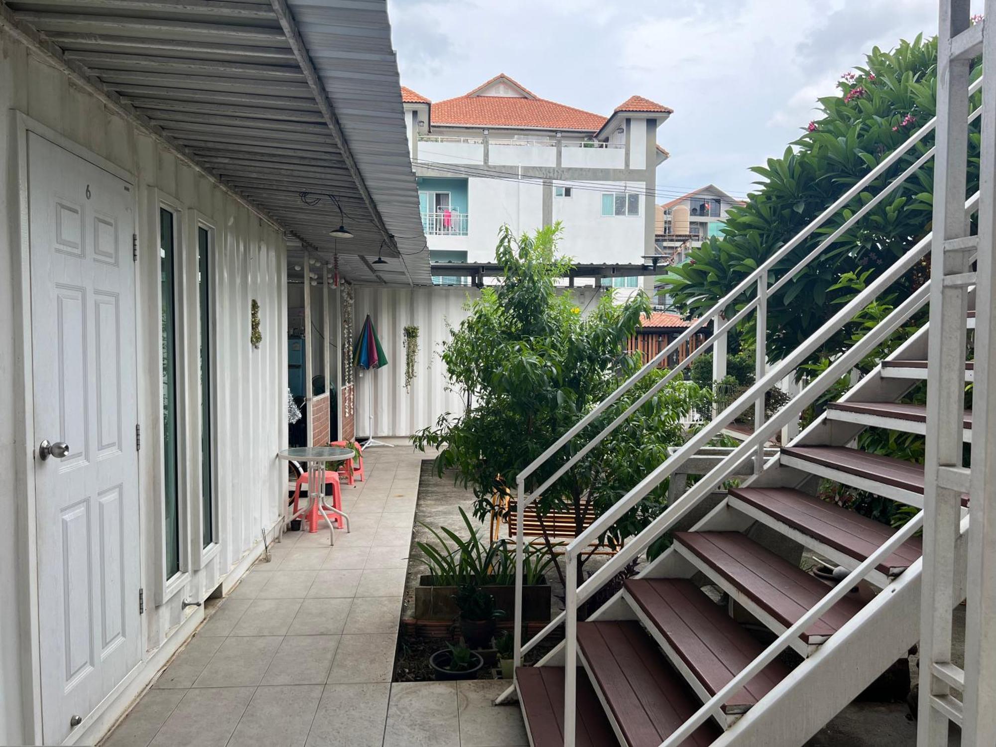 Day Off House Chiang Mai Near Walking Streetアパートメント エクステリア 写真